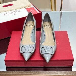 Gray V Logo Patent Leather Kitten Heels